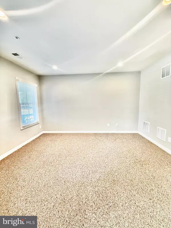 Alexandria, VA 22304,456 FERDINAND DAY DR