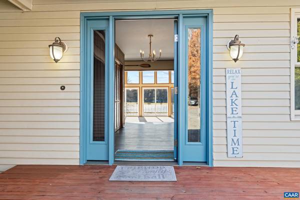 Louisa, VA 23093,1753 NORTH LAKESHORE DR