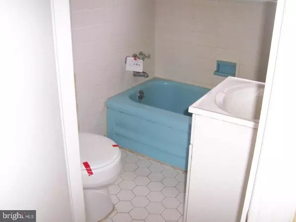 Williamstown, NJ 08094,107 DELWYN LN