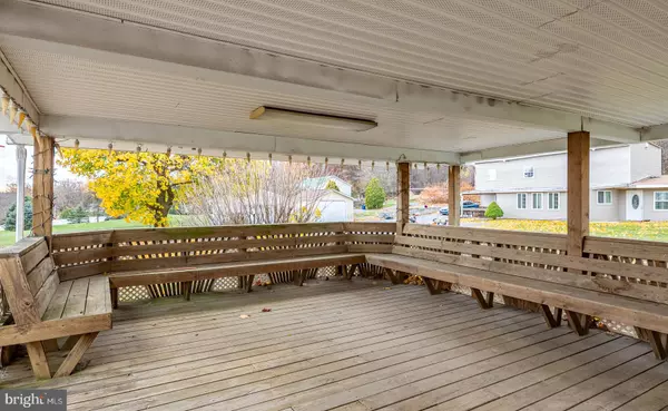 Reading, PA 19606,122 SKYLINE DR