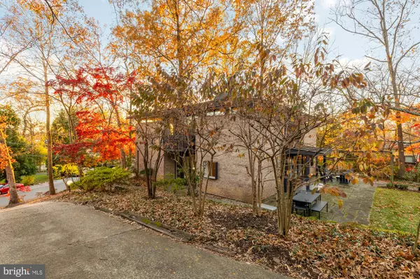 Bethesda, MD 20816,5420 MOHICAN RD