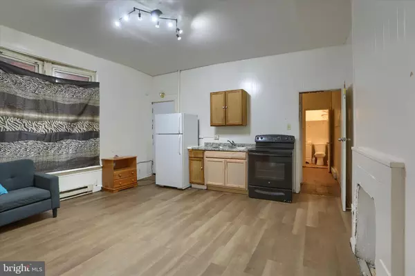 Harrisburg, PA 17103,1420 STATE ST