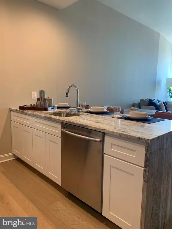 Philadelphia, PA 19103,2130 ARCH ST #401