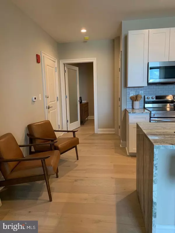 Philadelphia, PA 19103,2130 ARCH ST #401