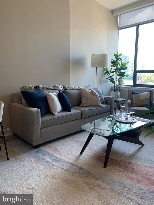 Philadelphia, PA 19103,2130 ARCH ST #401