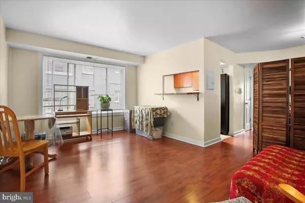 Washington, DC 20032,705 BRANDYWINE ST SE #203