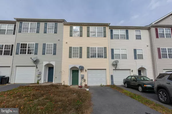 124 PONY CIR, Martinsburg, WV 25405