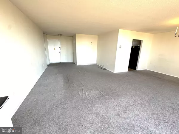 College Park, MD 20740,6100 WESTCHESTER PARK DR #915