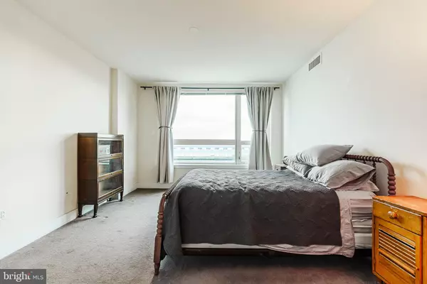 Philadelphia, PA 19147,717 S CHRIS COLUMBUS BLVD #517