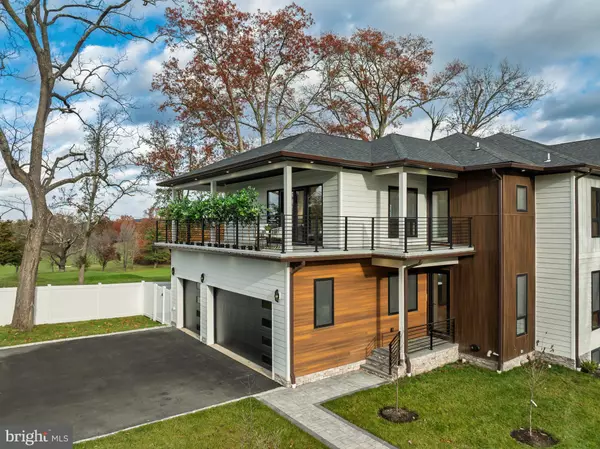 Livingston, NJ 07039,60 BAKER RD