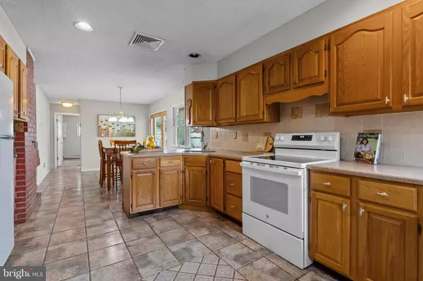 Levittown, PA 19055,29 GRACEFUL LN