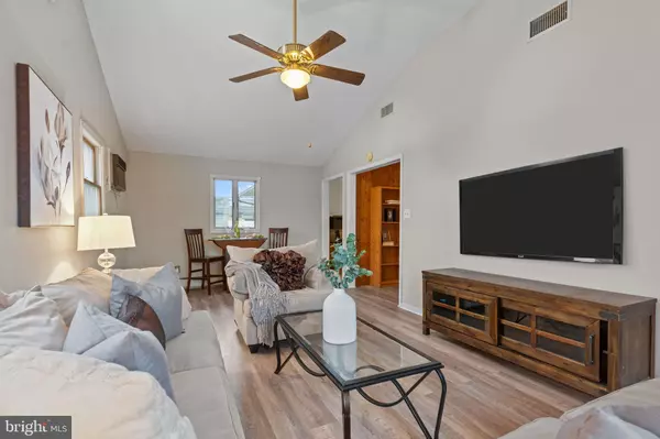 Levittown, PA 19055,29 GRACEFUL LN