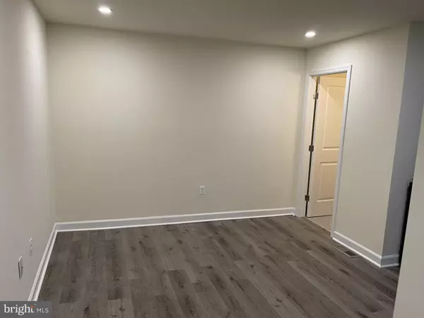 Glassboro, NJ 08028,351-349 OAKWOOD AVE #351 A