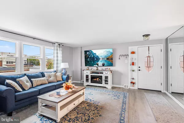 Philadelphia, PA 19152,8822 DEWEES ST