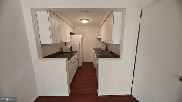 Gaithersburg, MD 20886,9813 HELLINGLY PL #76