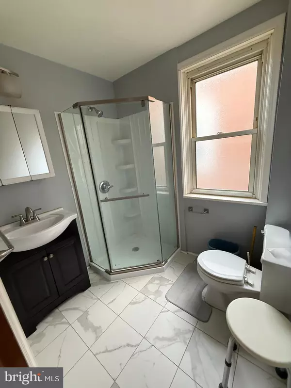 Trenton, NJ 08610,921 GENESEE ST