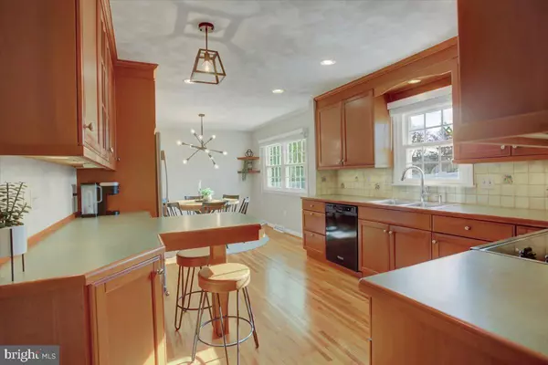 Mechanicsburg, PA 17055,904 ALISON AVE