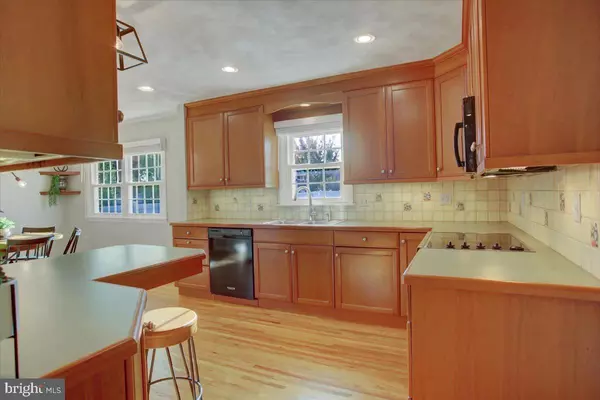 Mechanicsburg, PA 17055,904 ALISON AVE