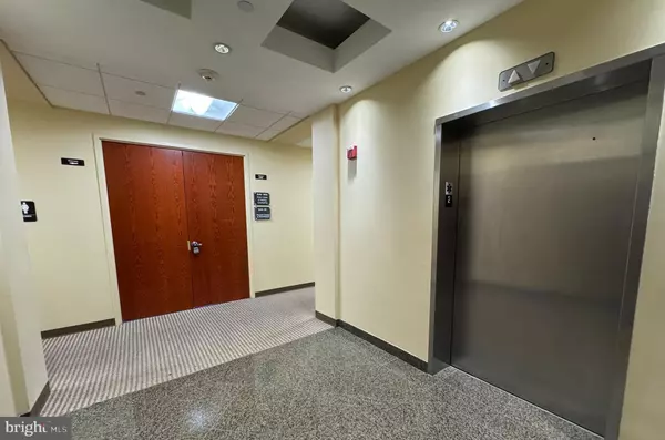 Manassas, VA 20110,9161 LIBERIA AVE #203