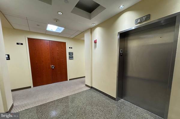 Manassas, VA 20110,9161 LIBERIA AVE #203