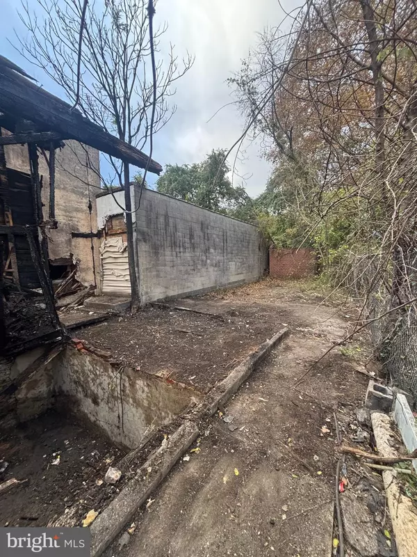 Camden, NJ 08104,621 FERRY AVE