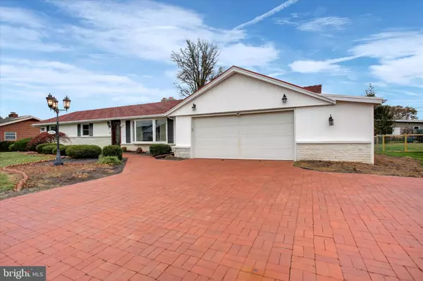 158 COLONIAL DRIVE, Chambersburg, PA 17202