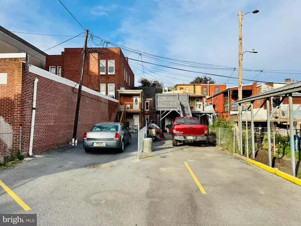 Reading, PA 19601,134 CEDAR ST