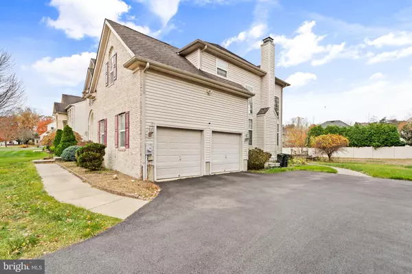 Hainesport, NJ 08036,8 LONGFELLOW LN