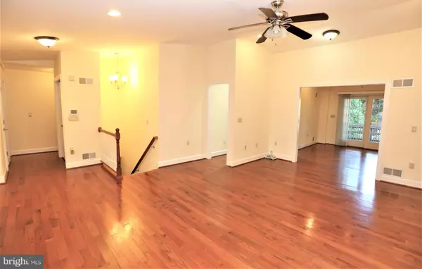 Bethesda, MD 20817,9705 FERNWOOD RD