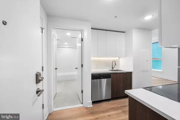 Philadelphia, PA 19104,4324 LANCASTER AVE #105