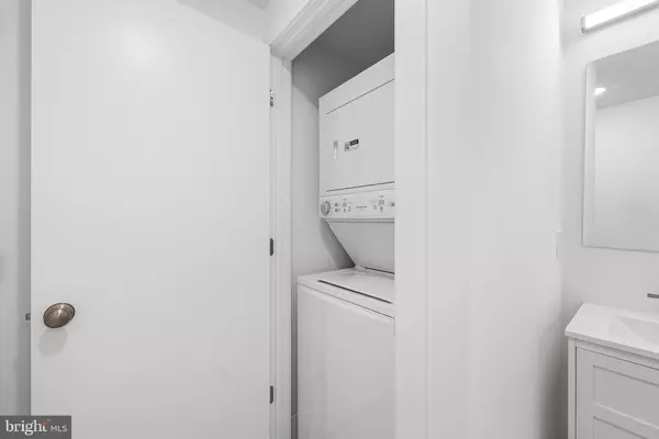 Philadelphia, PA 19104,4324 LANCASTER AVE #105