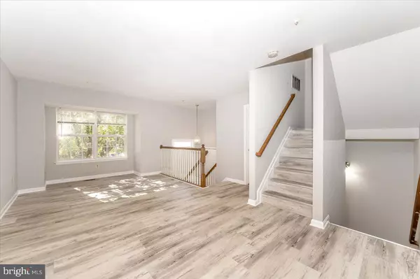 Frederick, MD 21703,5792 FRINGETREE CT