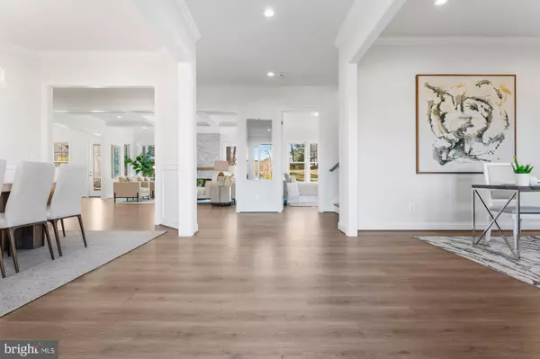 Vienna, VA 22181,9928 WOODROW ST