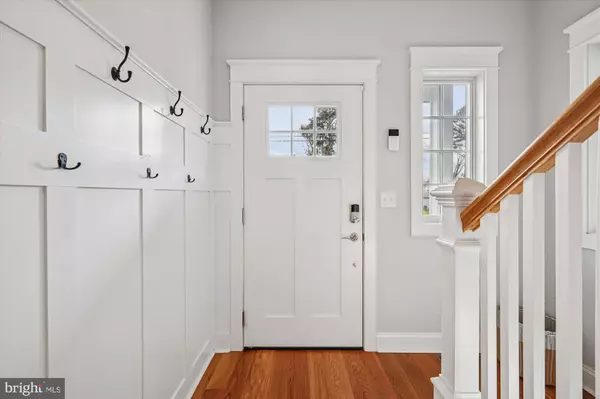 Saint Michaels, MD 21663,215 CHEW