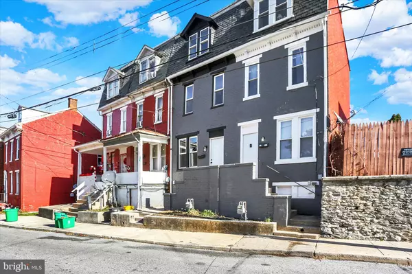 York, PA 17401,631 CLEVELAND AVE