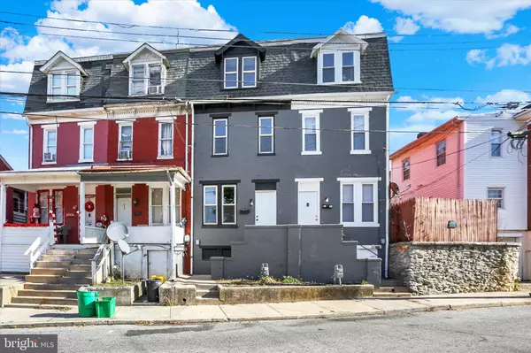 York, PA 17401,631 CLEVELAND AVE