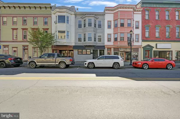 128 E BROAD ST, Tamaqua, PA 18252