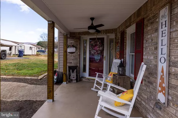 Stanley, VA 22851,214 CHAPEL RD