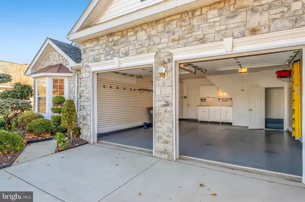 Dumfries, VA 22025,17401 FOUR SEASONS DR