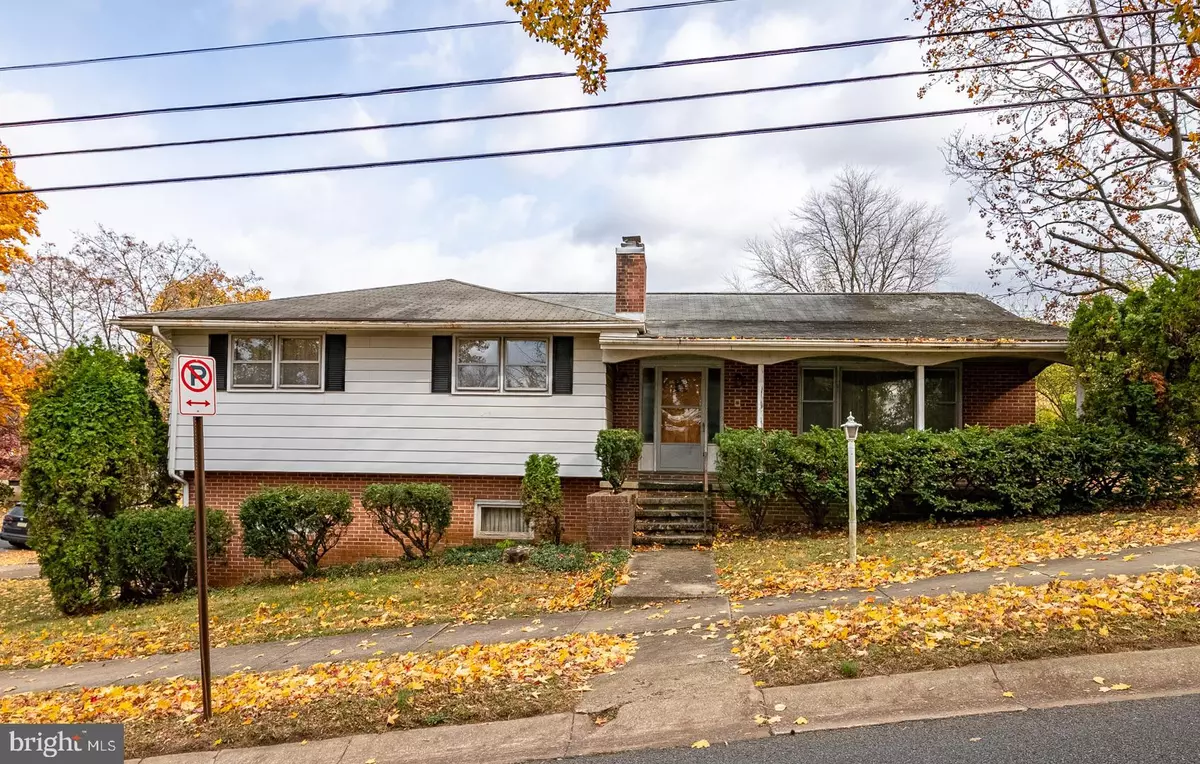 Wyomissing, PA 19610,105 CLAYTON