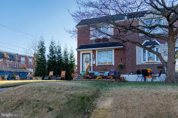 Glenolden, PA 19036,1024 OAKWOOD DR