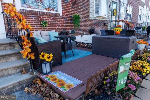 Glenolden, PA 19036,1024 OAKWOOD DR