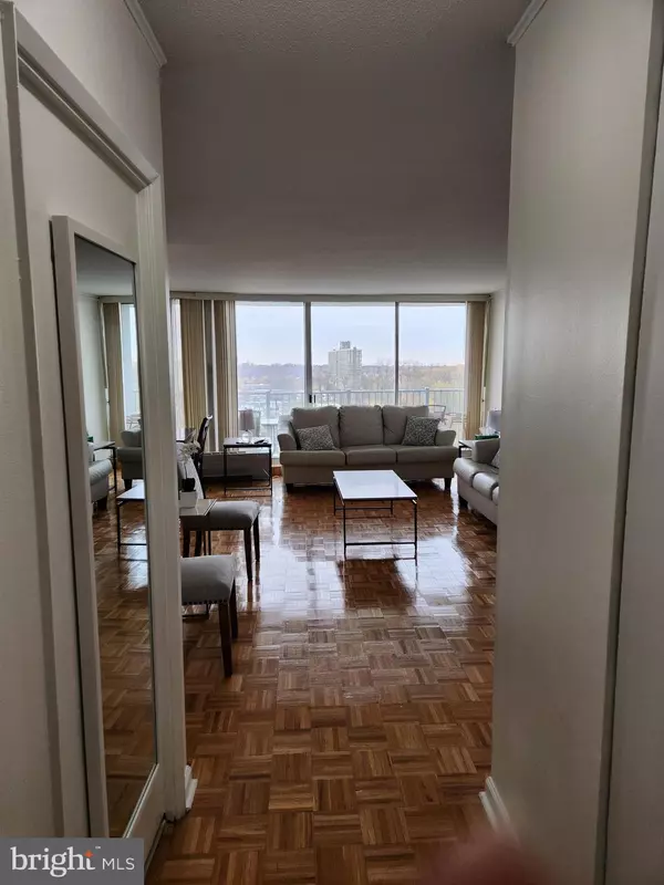 3900-00 FORD RD #12A, Philadelphia, PA 19131