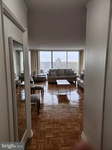 3900-00 FORD RD #12A, Philadelphia, PA 19131