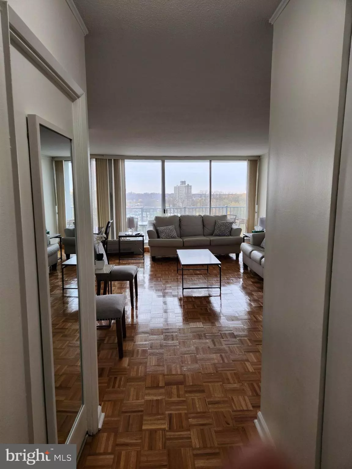 Philadelphia, PA 19131,3900-00 FORD RD #12A