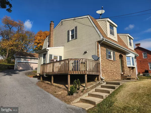 Lititz, PA 17543,827 DISSTON VIEW DR