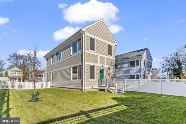 Capitol Heights, MD 20743,723 60TH PL