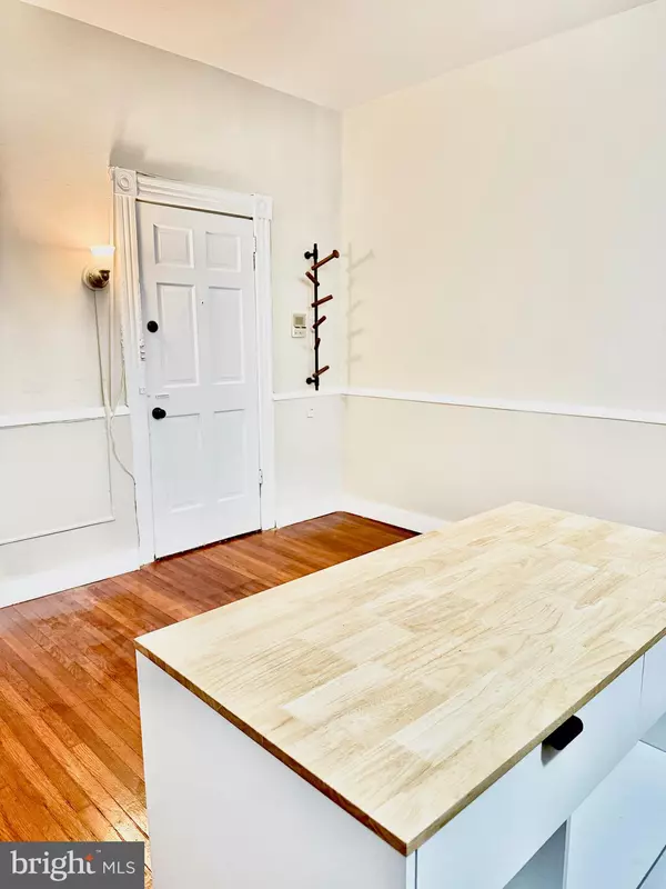 Alexandria, VA 22314,911 PRINCE ST #2