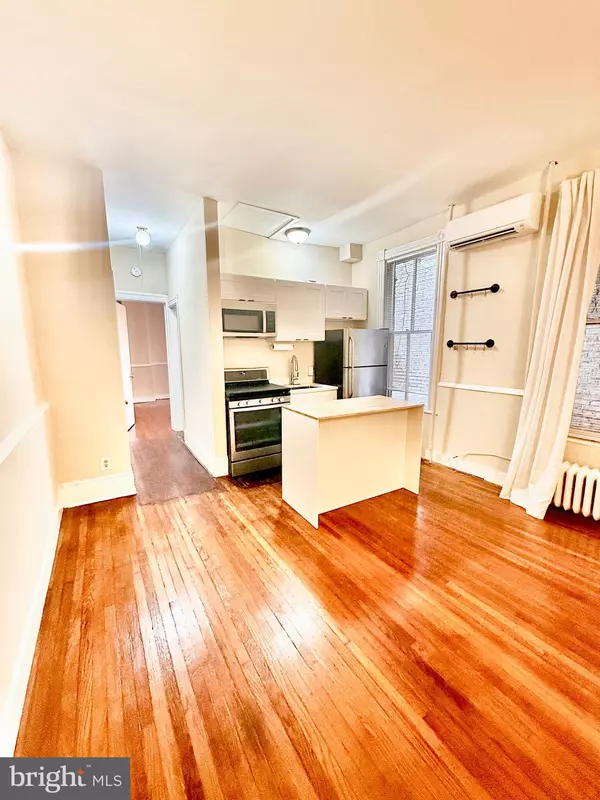 Alexandria, VA 22314,911 PRINCE ST #2