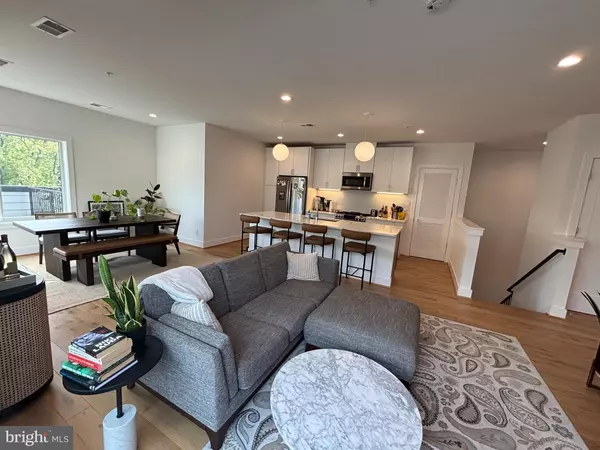 Washington, DC 20001,2234 11TH ST NW #303